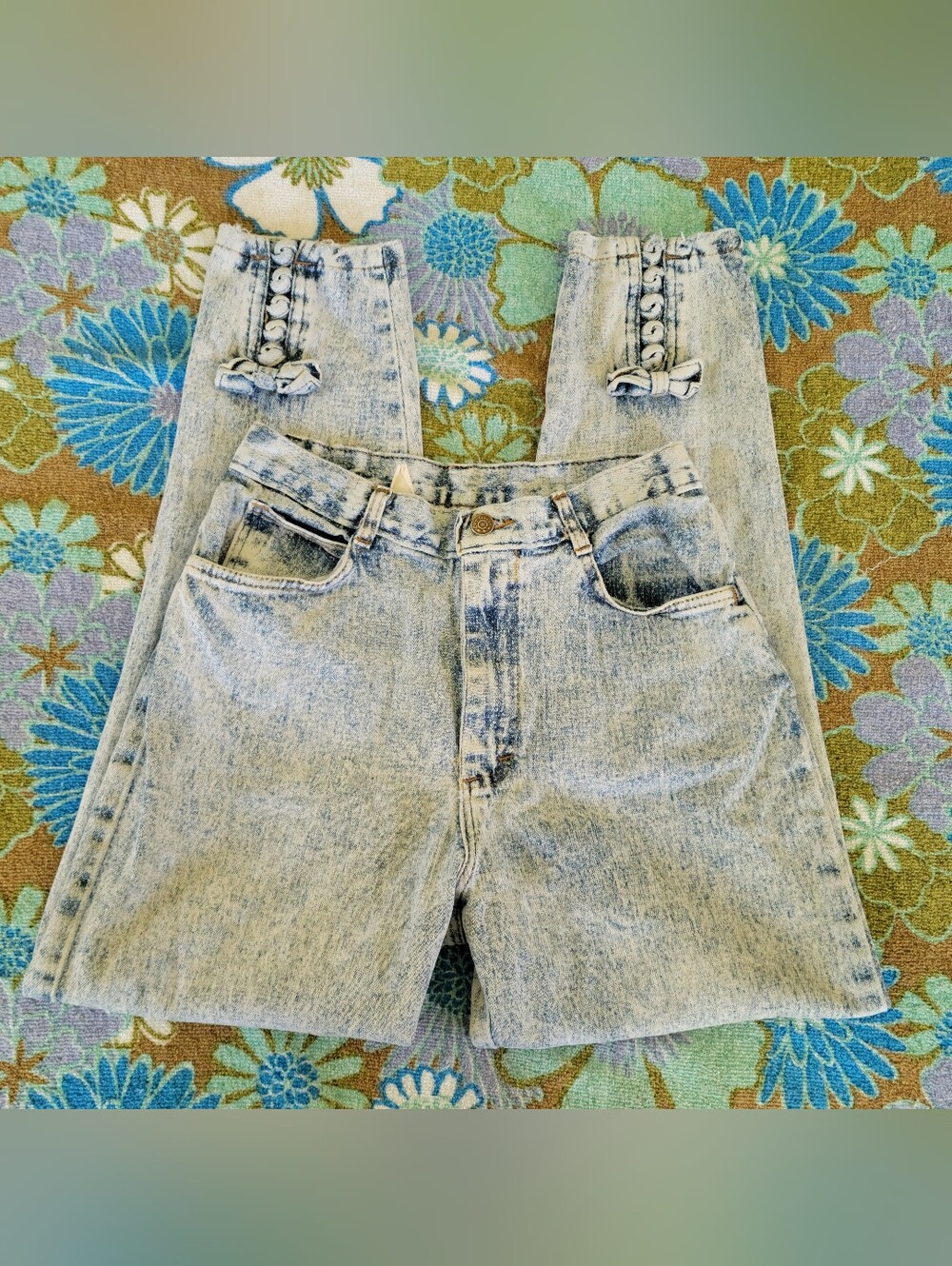 Cap Ferrat | 80s Vintage High Waisted Acid Wash Tapered Jeans